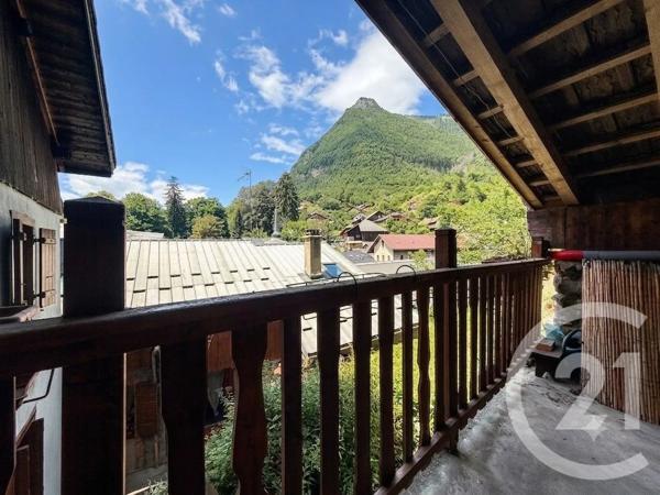 Maison à vendre  6 pièces - 136,88 m 2   TANINGES  - 74