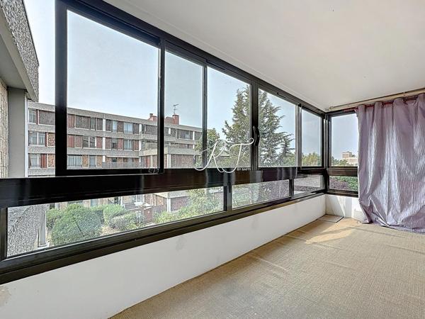 appartement lumineux avec véranda et climatisation