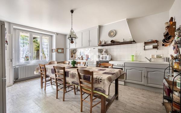 Maison à vendre    6 pièces • 149,07 m2 Saint-Laurent-sur-Gorre