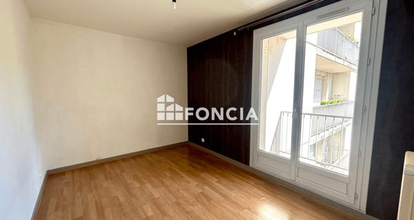 Location Appartement 3 pièces 75.07 m² - Vénissieux 69200