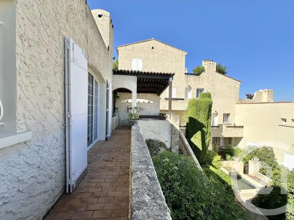Appartement F3 à vendre  3 pièces - 59 m 2   ST CYR SUR MER  - 83