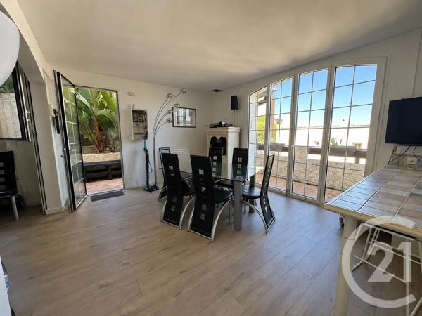 Appartement F3 à vendre  3 pièces - 59 m 2   ST CYR SUR MER  - 83