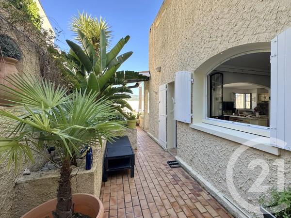 Appartement F3 à vendre  3 pièces - 59 m 2   ST CYR SUR MER  - 83