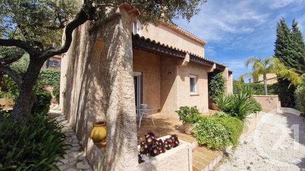 Maison à vendre  6 pièces - 134,50 m 2   SIX FOURS LES PLAGES  - 83