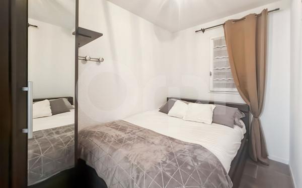 Appartement à louer    1 pièce •  La Londe-les-Maures