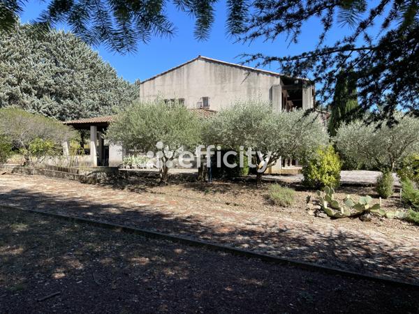 Maison 9 pièces - 258 m²