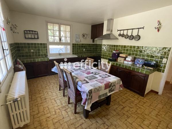 Maison 9 pièces - 258 m²