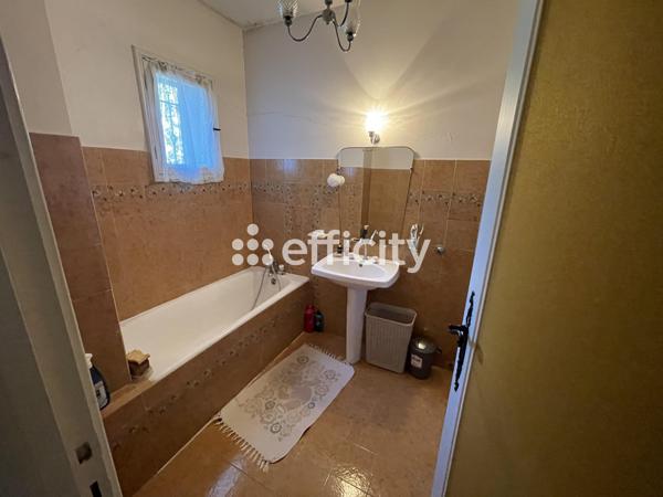 Maison 9 pièces - 258 m²