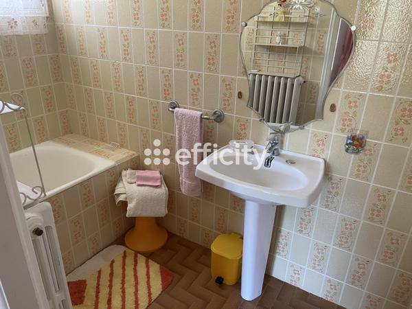 Maison 9 pièces - 258 m²