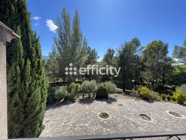 Maison 9 pièces - 258 m²