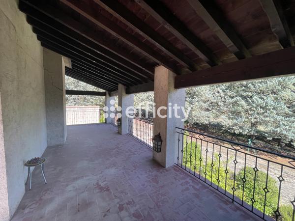 Maison 9 pièces - 258 m²