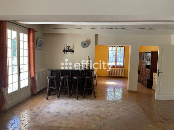 Maison 9 pièces - 258 m²