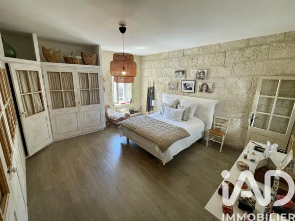 Maison à vendre 7 pièces 260 m² Aubais