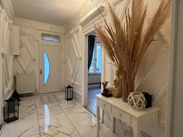 🏡 Grande Maison Thiérachienne de 252 m² – 8 Chambres + Studio – Proche Centre d’Hirson (02)