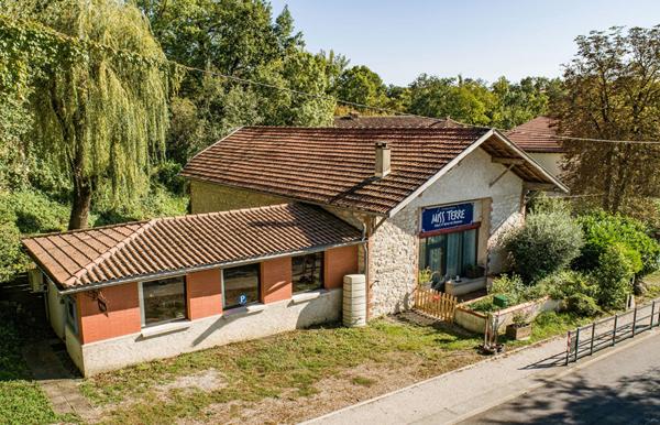 Cahuzac Sur Vere. Belle maison en pierre