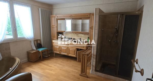 À vendre Appartement 3 pièces 110 m² - Bourg-en-bresse 01000