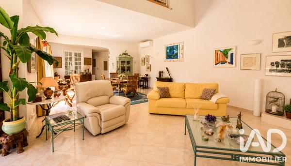 Maison à vendre 6 pièces 186 m² Nîmes