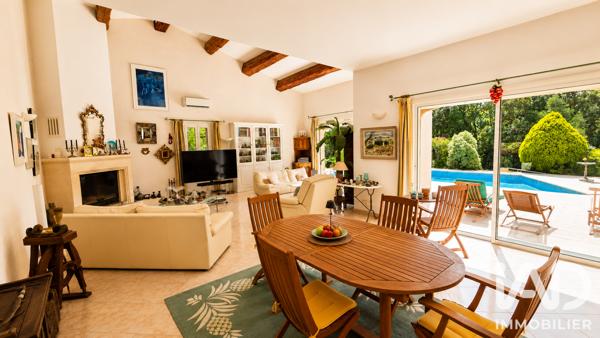 Maison à vendre 6 pièces 186 m² Nîmes