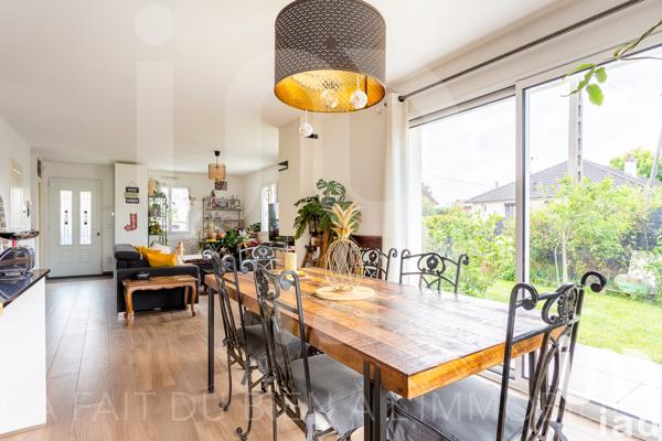 Maison à vendre 6 pièces 134 m² Saint-Leu-la-Forêt