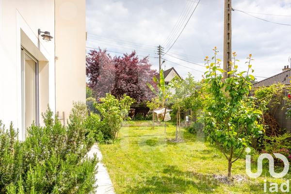 Maison à vendre 6 pièces 134 m² Saint-Leu-la-Forêt