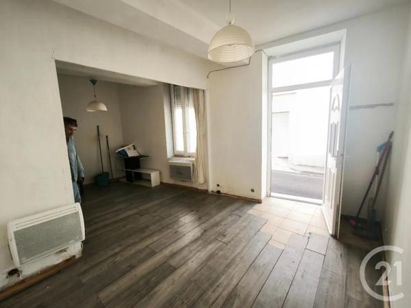 Appartement F1 à vendre  1 pièce - 30,29 m 2   NIMES  - 30