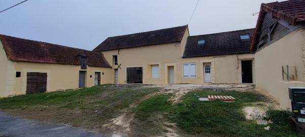 MORNAY-SUR-ALLIER - MAISON AVEC TERRAIN 12 HA