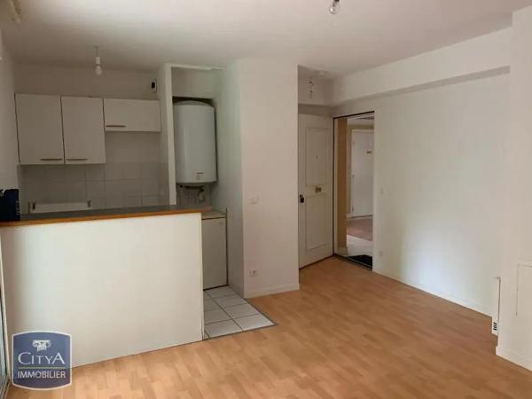 Appartement à louer 1 pièce 25.61m² Pau (64000)