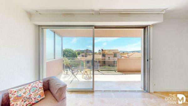 Appartement - À vendre - 69 m² - LE LAVANDOU | The Door Man