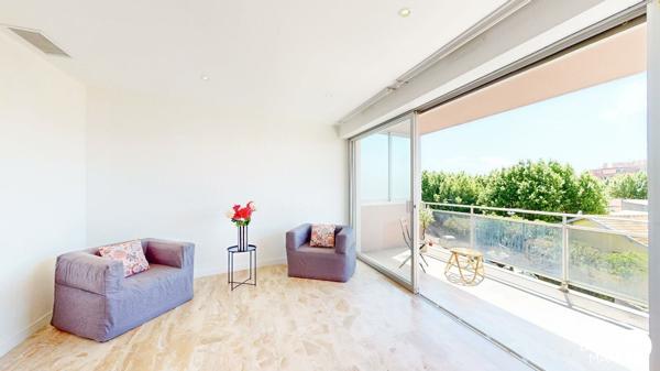 Appartement - À vendre - 69 m² - LE LAVANDOU | The Door Man