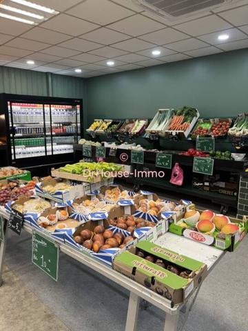 Commerce à vendre 3 pièces de 105 m²