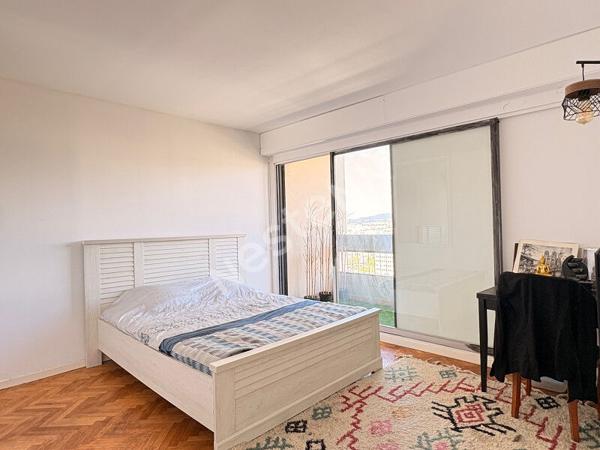 Appartement Marseille 9ème s 80 m2 Balcon, parking facile cave Vue Dégagée