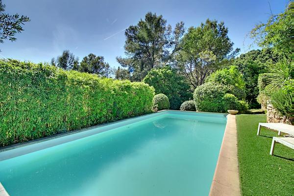 À VENDRE NOUVEAUTÉ  A DRAGUIGNAN - MAISON 2 APPARTEMENTS de 190m2 + PISCINE + GARAGE