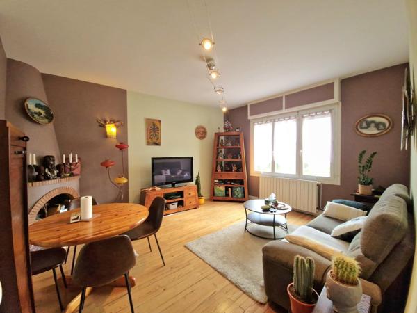 Maison divisé en 3 appartement loués, 121.50 m², 103.44 m², 54.44 m².