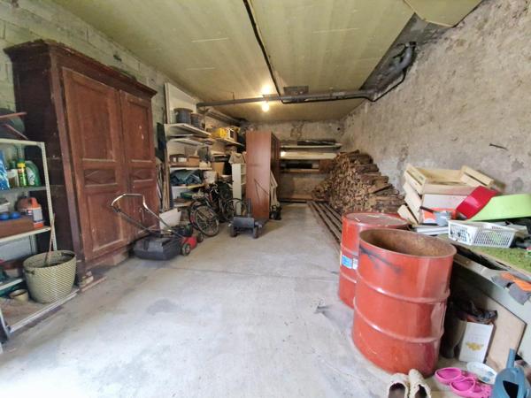 Maison divisé en 3 appartement loués, 121.50 m², 103.44 m², 54.44 m².