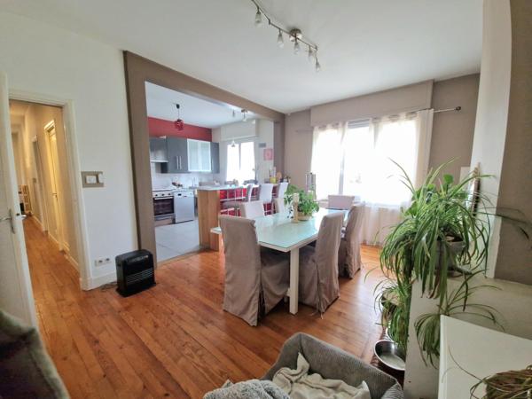 Maison divisé en 3 appartement loués, 121.50 m², 103.44 m², 54.44 m².