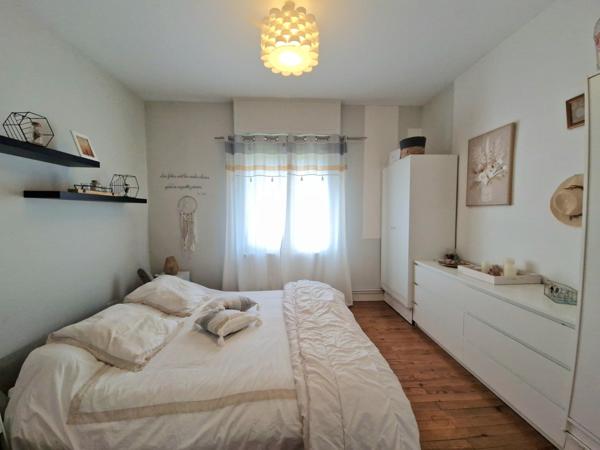 Maison divisé en 3 appartement loués, 121.50 m², 103.44 m², 54.44 m².