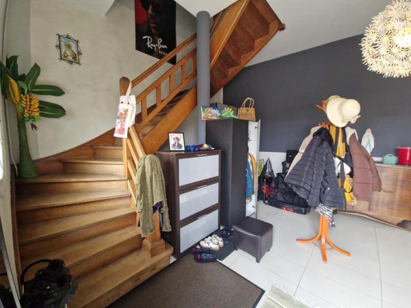 Maison divisé en 3 appartement loués, 121.50 m², 103.44 m², 54.44 m².