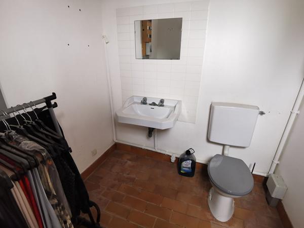 17600 LE GUA LE GUA, 500 m centre