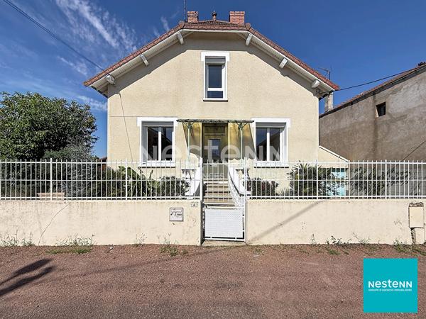 Bien rare à Feurs, seulement dans votre agence NESTENN, 3 chambres,  116 m2 habitables sur terrain clos de 515  m2  avec garage