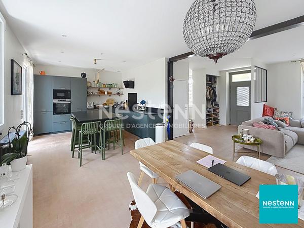 Bien rare à Feurs, seulement dans votre agence NESTENN, 3 chambres,  116 m2 habitables sur terrain clos de 515  m2  avec garage