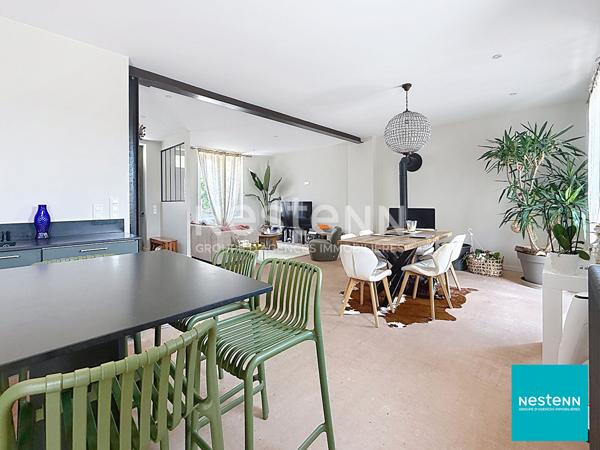Bien rare à Feurs, seulement dans votre agence NESTENN, 3 chambres,  116 m2 habitables sur terrain clos de 515  m2  avec garage