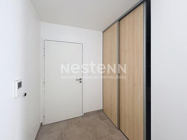 EXCLUSIVITE ! Appartement récent Yssingeaux en rdc avec petit extérieur , garage et stationnement