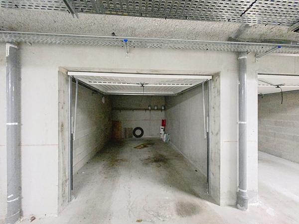 EXCLUSIVITE ! Appartement récent Yssingeaux en rdc avec petit extérieur , garage et stationnement