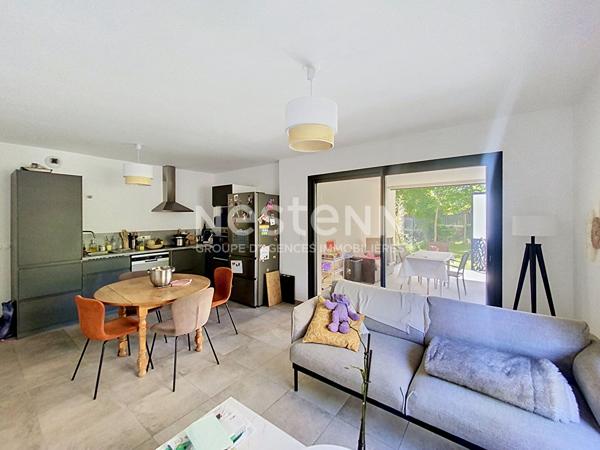 EXCLUSIVITE ! Appartement récent Yssingeaux en rdc avec petit extérieur , garage et stationnement