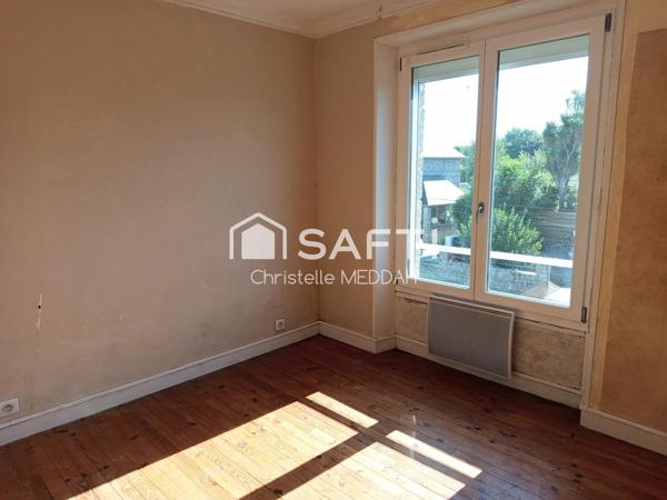 Maison en pierre mitoyenne – Pleurtuit centre – 90 m² – 3 chambres