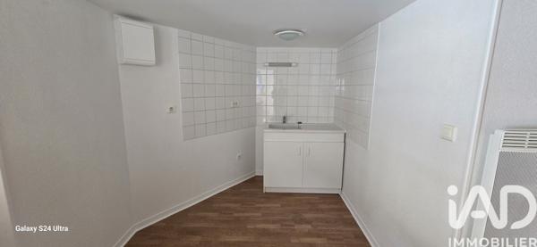 Location studio 28 m² Paulhaguet
