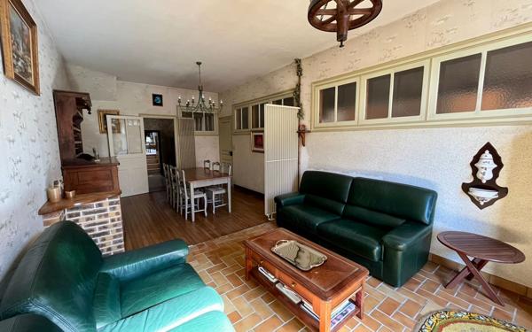 Maison à vendre    5 pièces •  Montbron