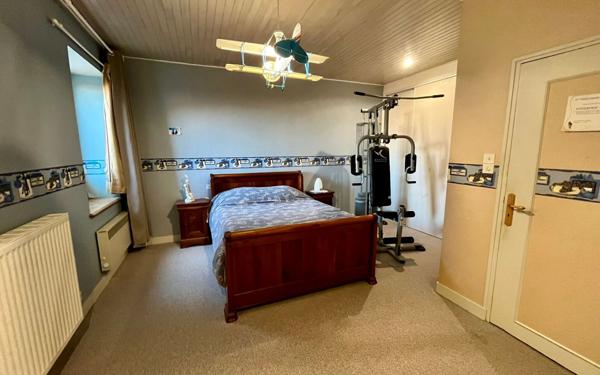 Maison à vendre    5 pièces •  Montbron