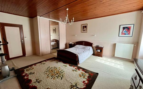 Maison à vendre    5 pièces •  Montbron