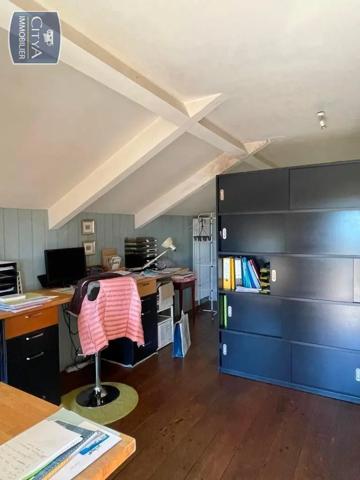 Maison à louer 5 pièces 217.12m²